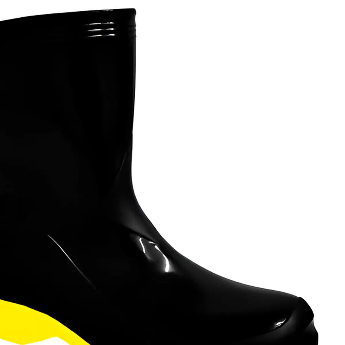 Bota de PVC Pro Force Cano Curto Preta com Solado Amarelo Sete Léguas